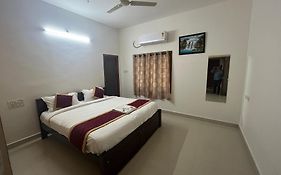 Nanda Mohan Homestay- Luxuries Ac Apartment Close To Alipiri Foothills-Kapila Teertham And Iskcon Temple